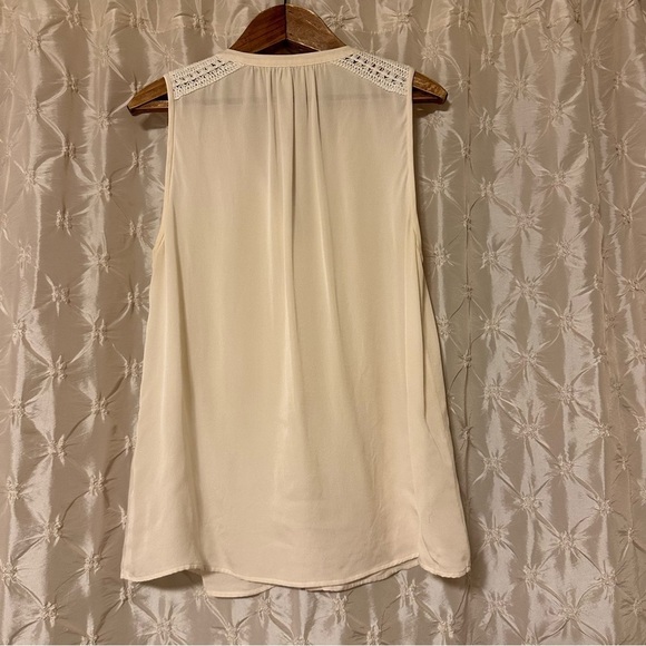 Joie Doria Silk Tank Top Cream Porcelain Crochet Shoulder Button Front - Picture 5 of 13